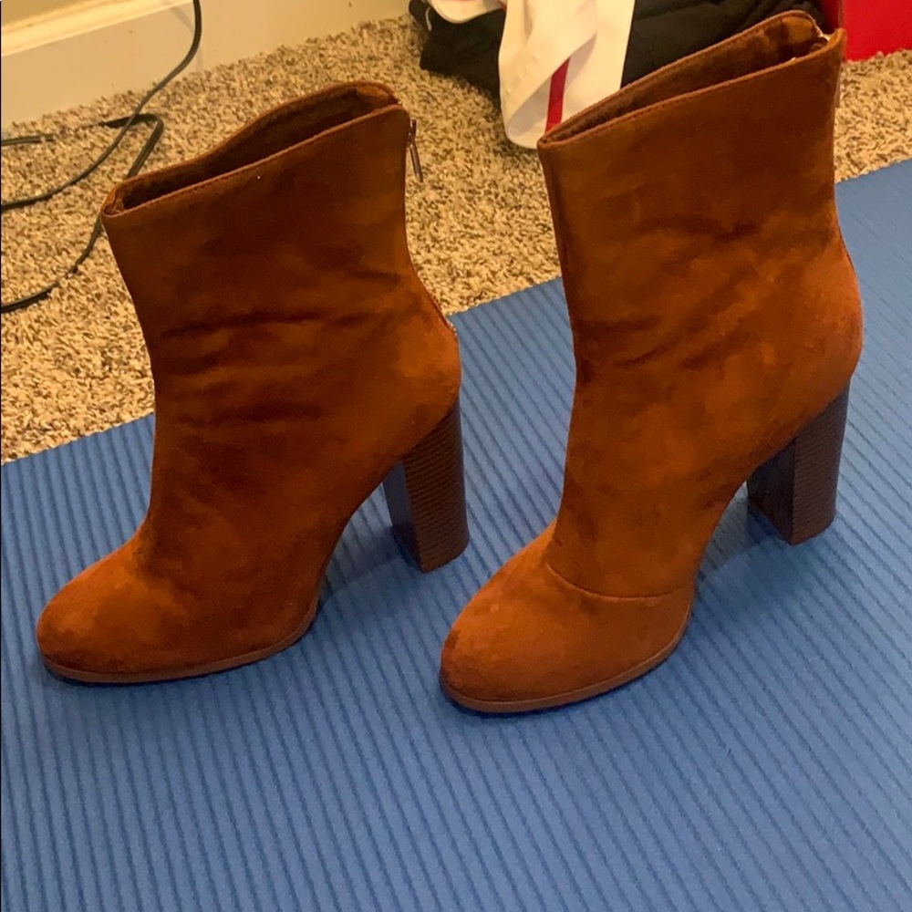High heeled boots